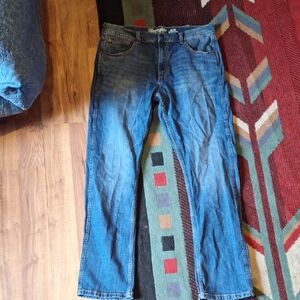 Wrangler Blue Straight-Leg Women’s Jeans